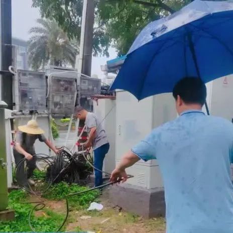 跨区驰援，，，，，与时间赛跑——怀集腾博汇官网中心机房恢复供电-腾博汇官网官方网站—腾博汇官网