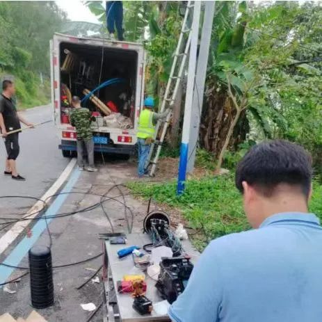 跨区驰援，，，，，与时间赛跑——怀集腾博汇官网中心机房恢复供电-腾博汇官网官方网站—腾博汇官网